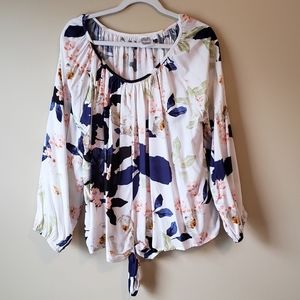 Plum Pretty Sugar floral blouse